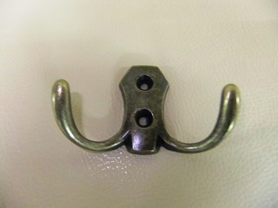 Крючок 2-х рожковый бронза (350/70)