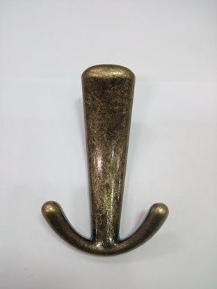 Крючок 3-х рожковый бронза (150/15)