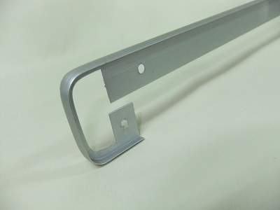 Планка-плинтус алюмин.черная 3м(60)